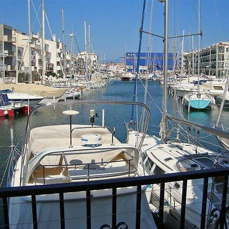 דירות אמפוריבראבה Marina Residencial מראה חיצוני תמונה