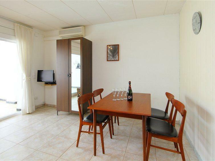 דירות אמפוריבראבה Marina Residencial מראה חיצוני תמונה
